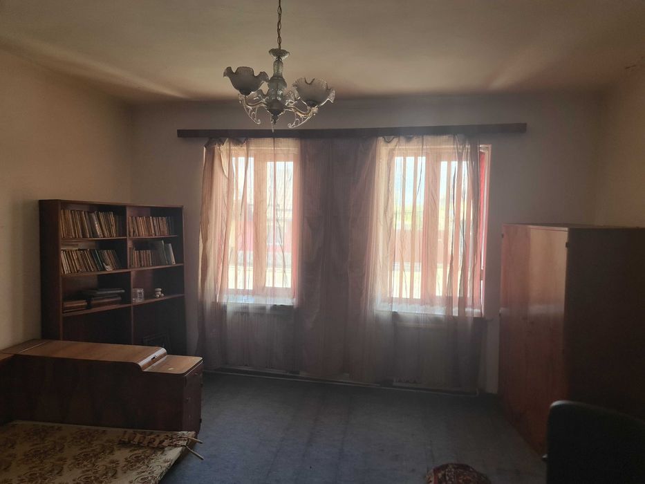 Casă regim Dp+P teren generos 1152 mp  Codlea, DN1, 2 garaje, grădină