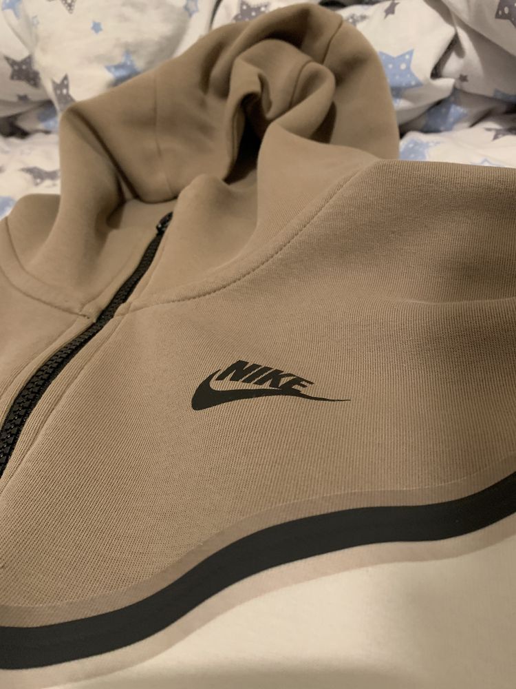 Nike tech fleece