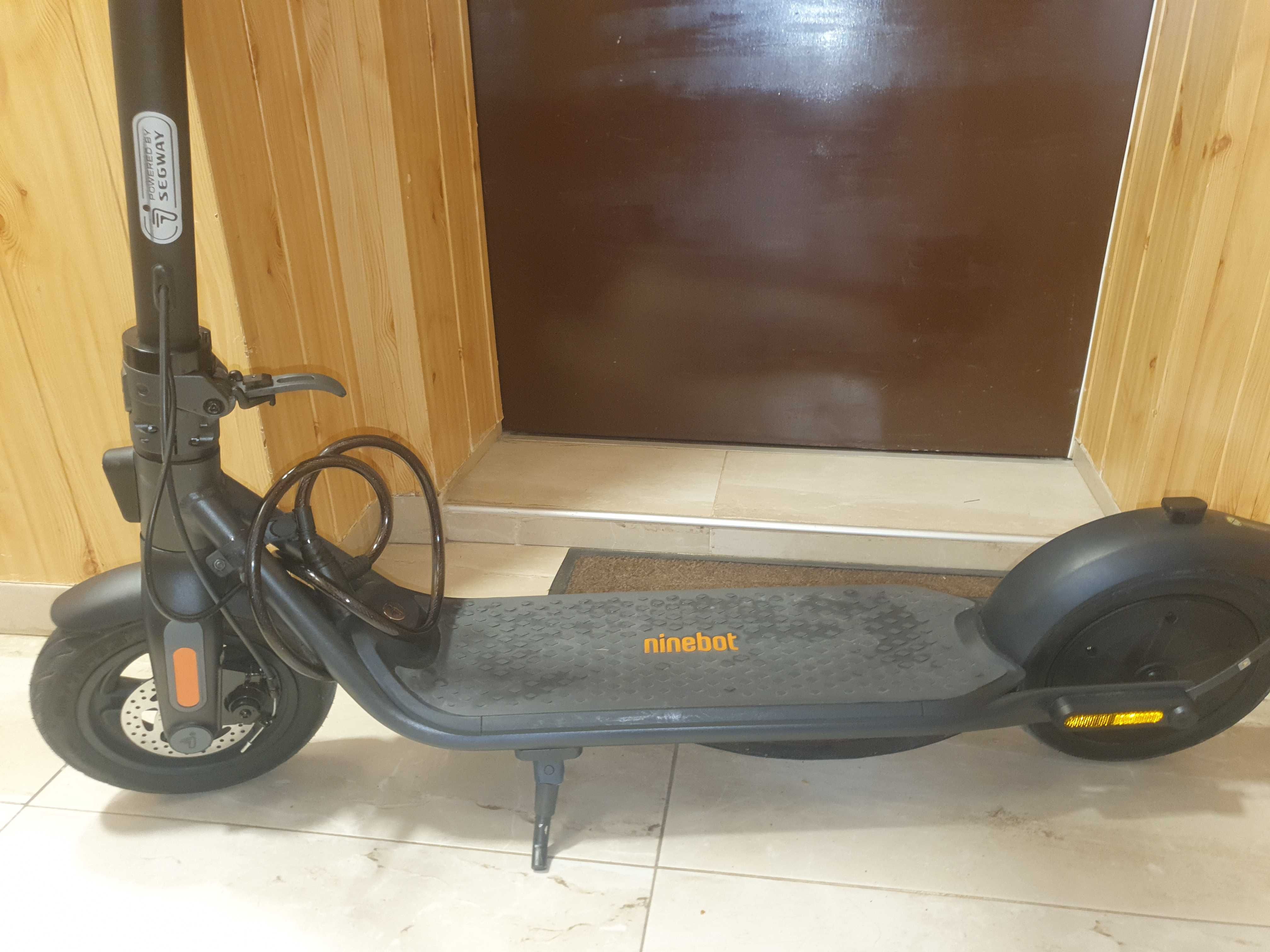 Нова Електрическа тротинетка Ninebot KickScooter F2 by Segway