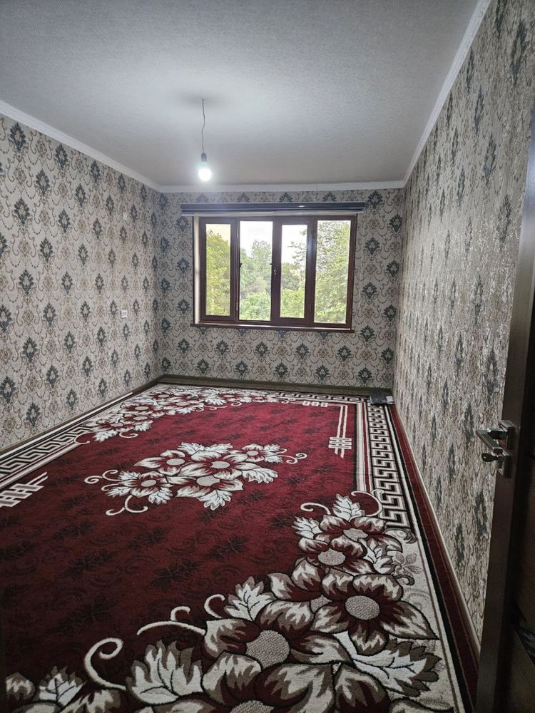 Сдается трехкомнотная квартира в Микроройоне.