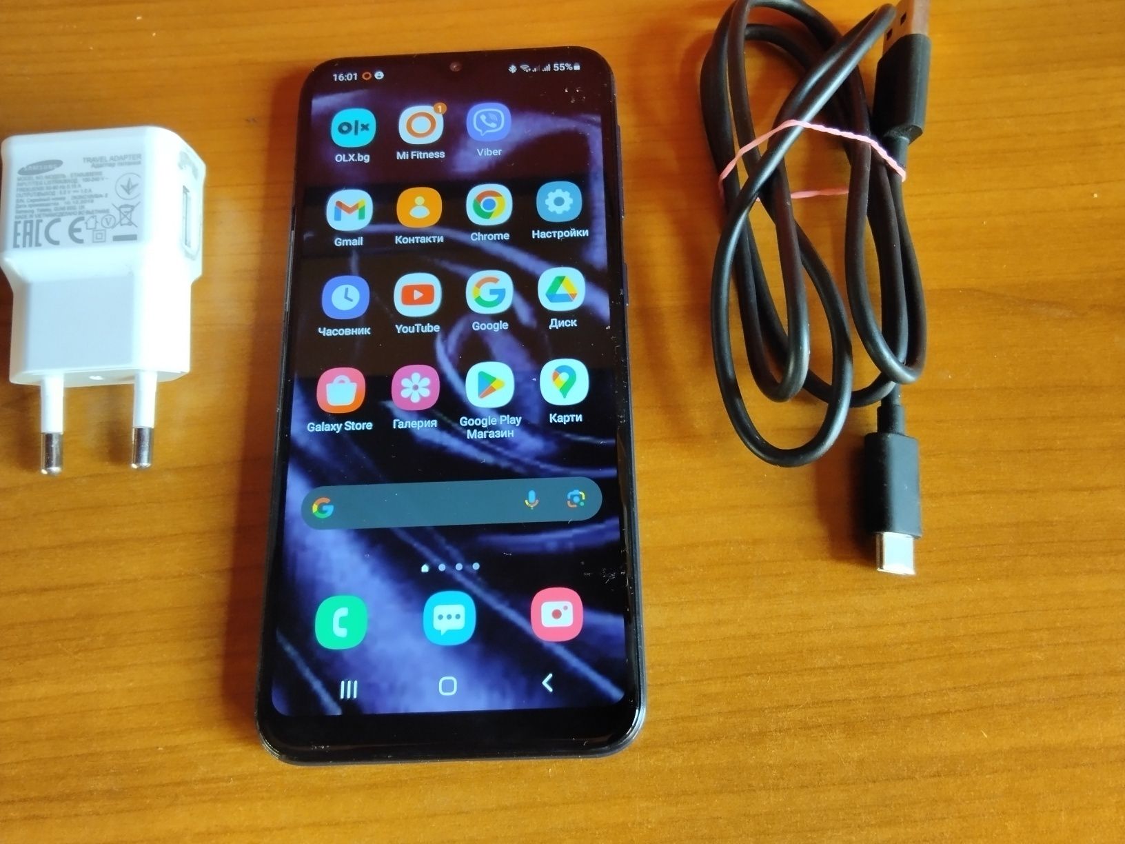 страхотен GSM 4G оригинален самсунг А20е с 2сим карти не кодиран
