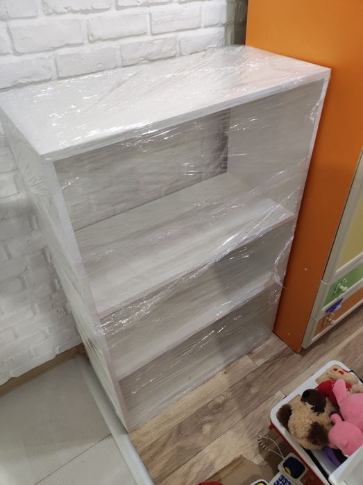 Етажерка 1 брой...