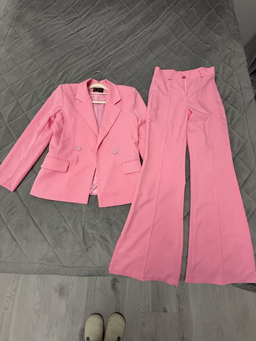 Продаю брючной костьюм