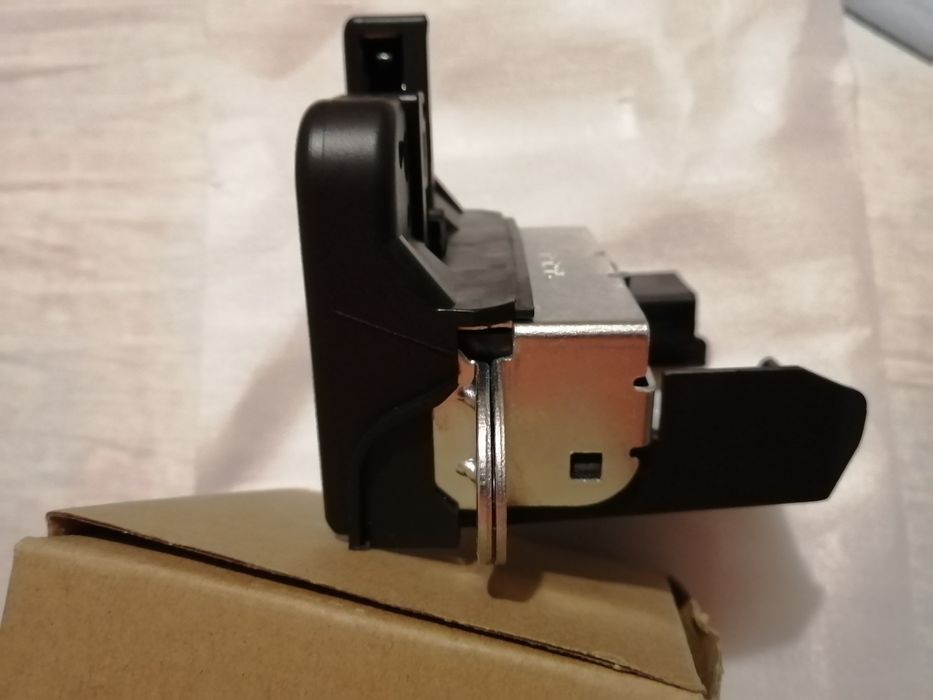 Ключалка за багажник за VOLKSWAGEN GOLF