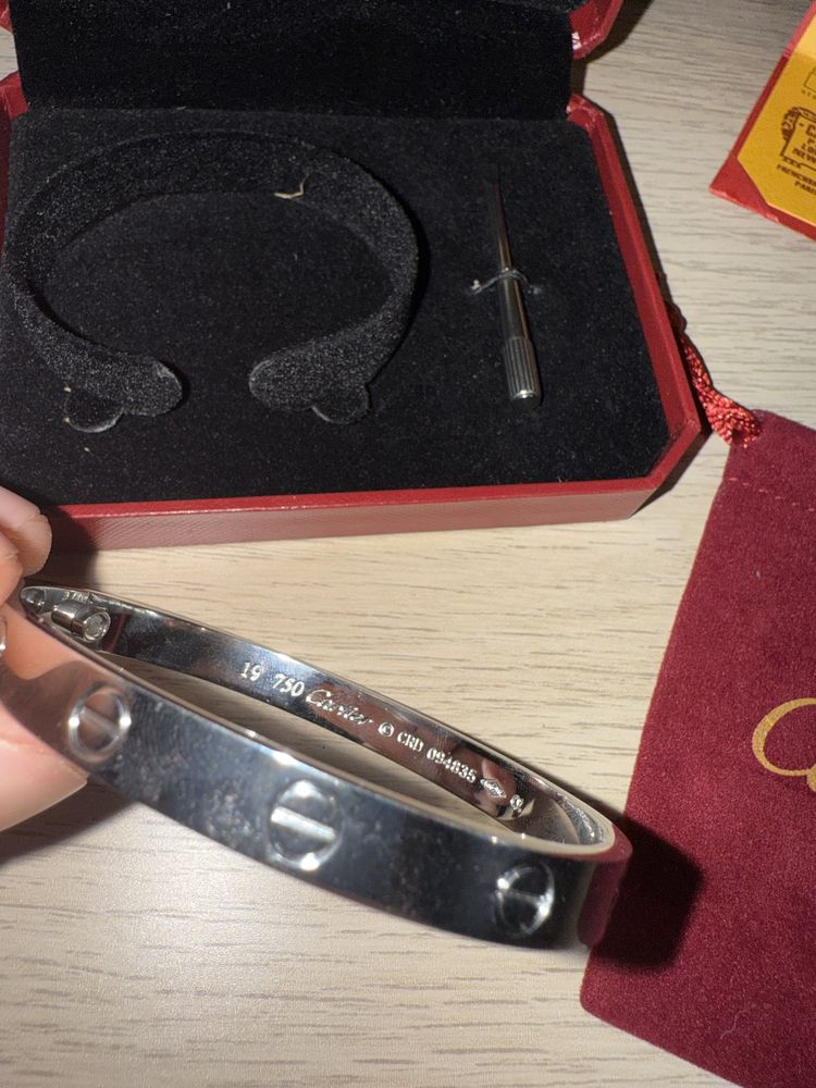 Гривна Cartier цвят сребро