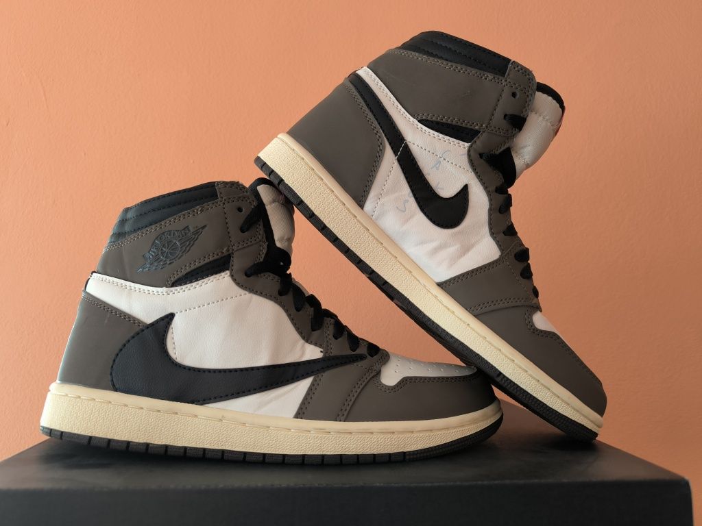 Nike Air Jordan × Travis Scott OG high
