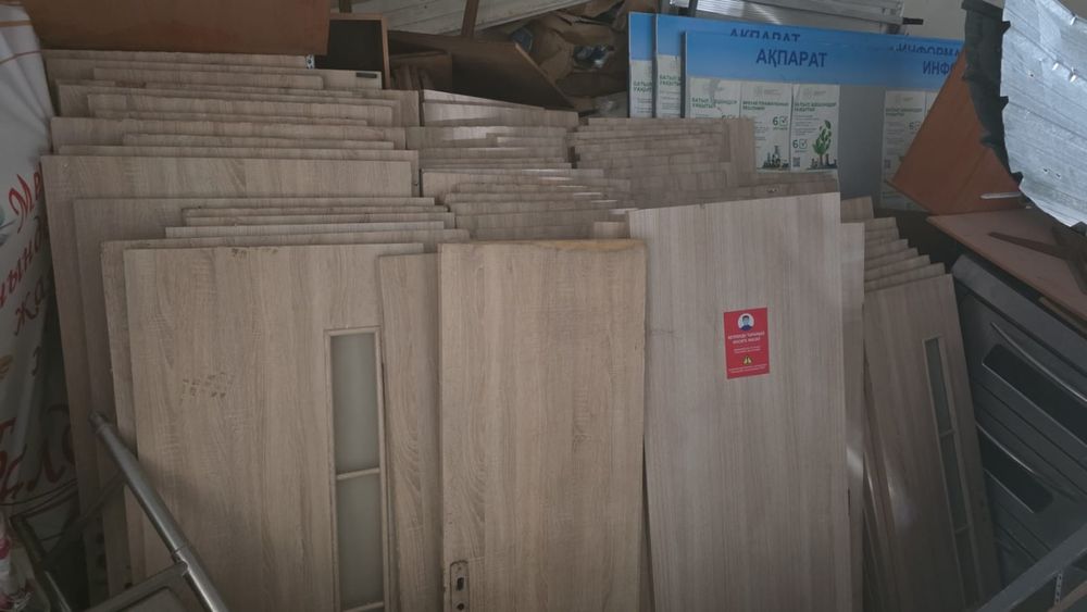 Мебель ЛДСП сатылады есіктер б/у