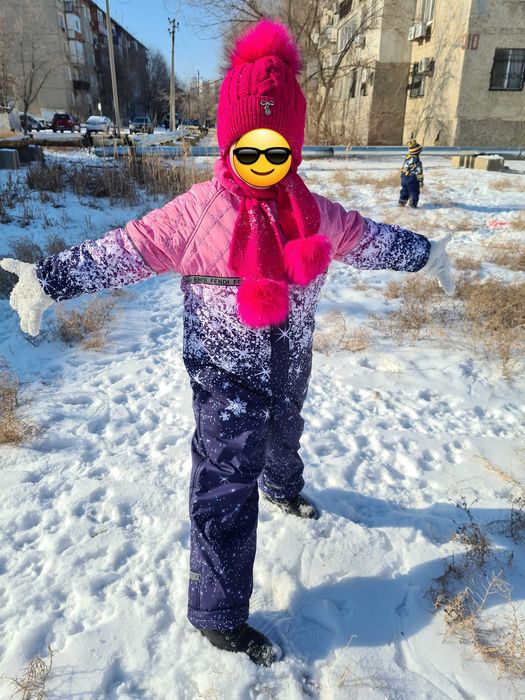 Зимний комбинезон для девочки