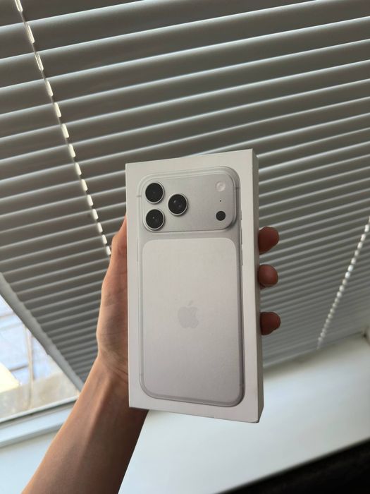 Iphone 17 pro max new