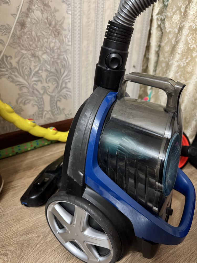 Пылесос Philips FC 9570