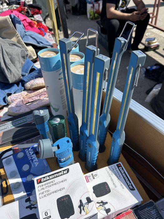 Bat lanterna cu acumulator incorporat