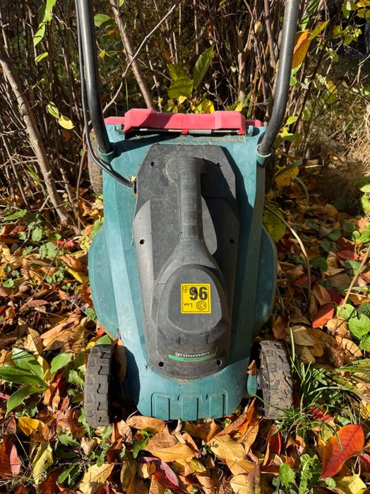 Mașină electrică de tuns iarba Grunman 1000w