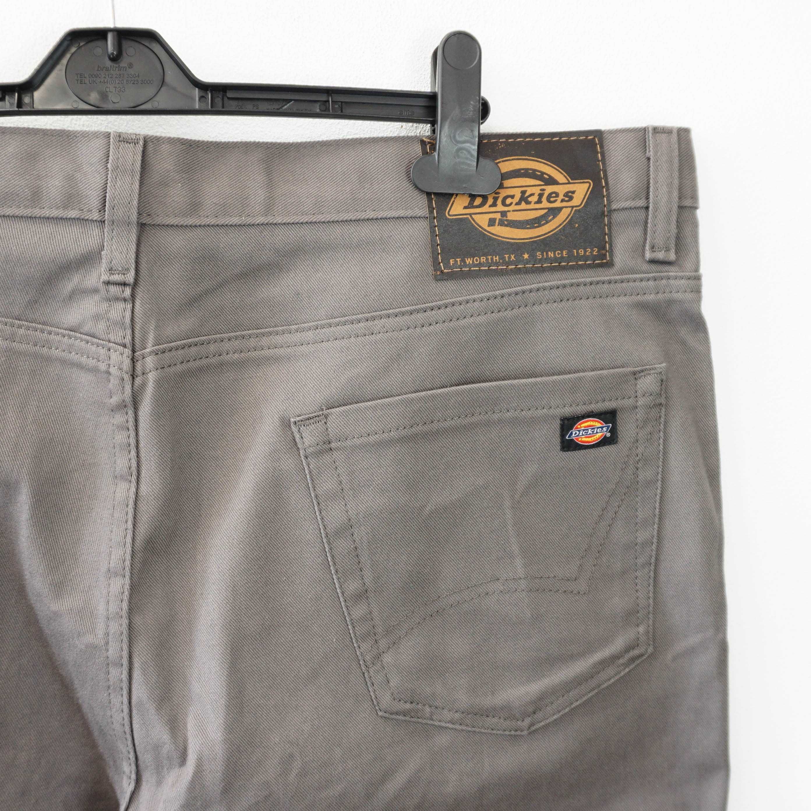 DICKIES оригинален панталон - 38 (XXL)