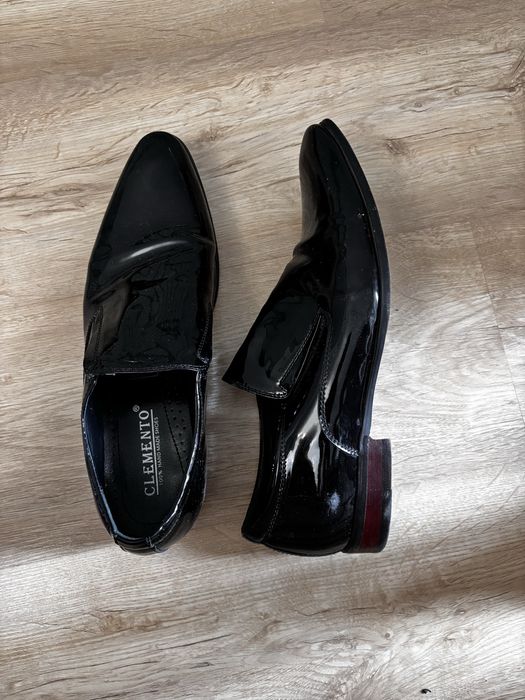 Мужские лакированные туфли