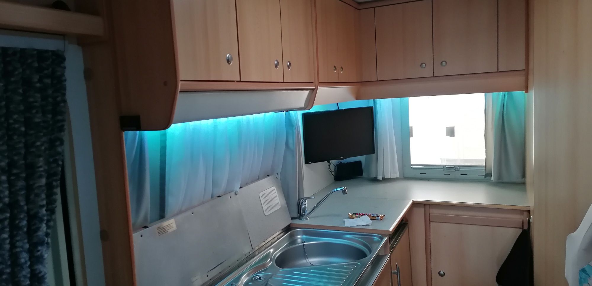 Кемпер под наем Knaus 575