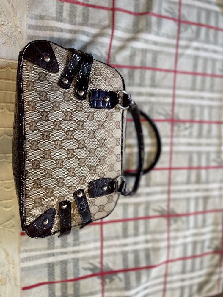 Оригинлна чанта Gucci-Нова