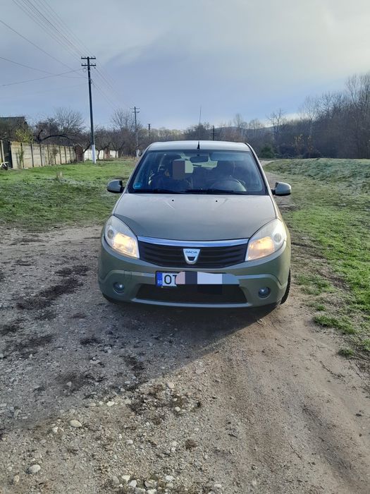 Vând Dacia Sandero