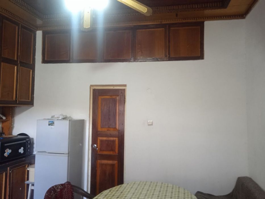 Срочно продаётся на Яшнабадском р-не остановка Почта 6 сот,1,5 уровня