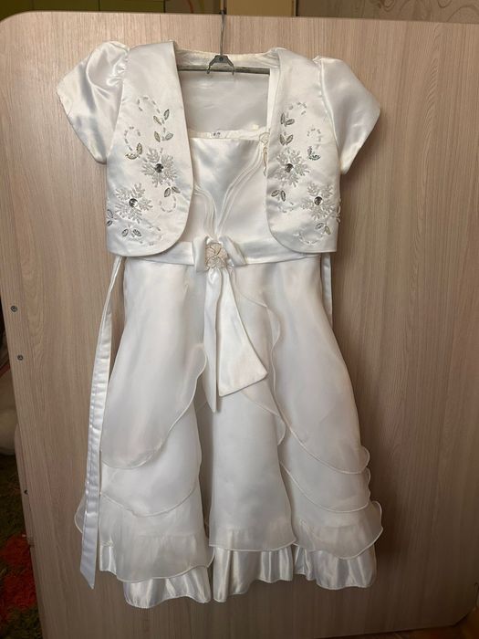 Нарядное платье 5-8 лет, можно на НГ