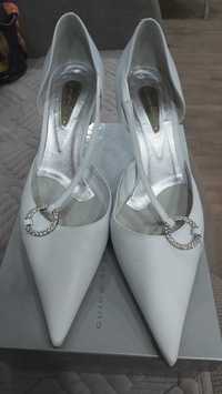 Женские туфли со сваровскими камнями 40 разм на свадьбу или выпускной