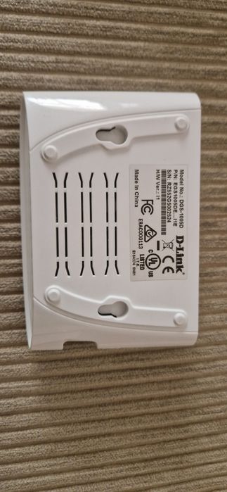 Switch D-LINK DGS- 1005D