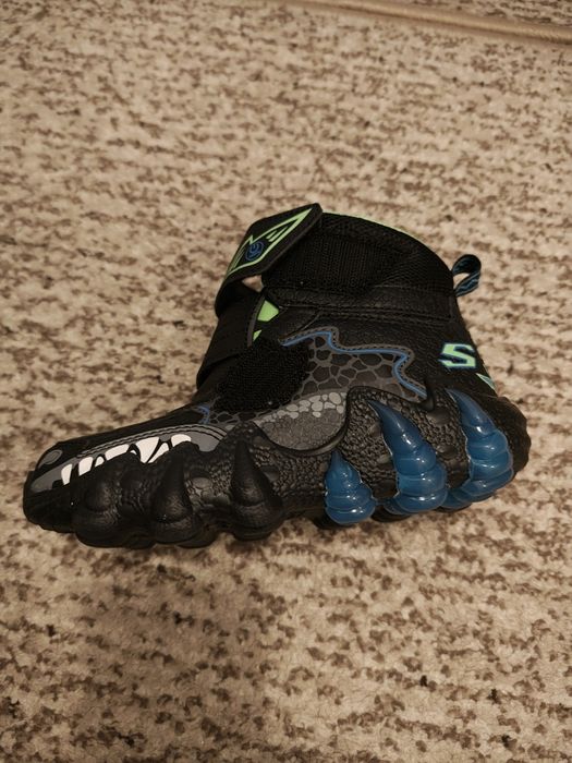 De vânzare ghete skechers