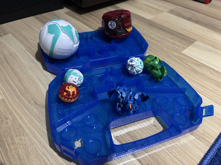 Бакугани малки и големи с куфарче