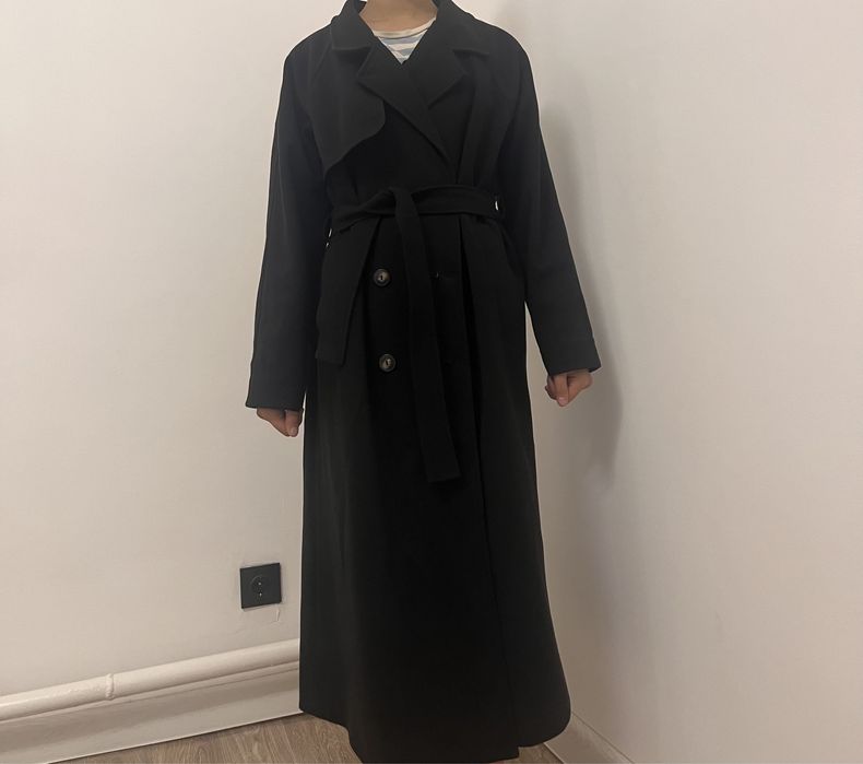 Сатылады пальто куртка белый черный