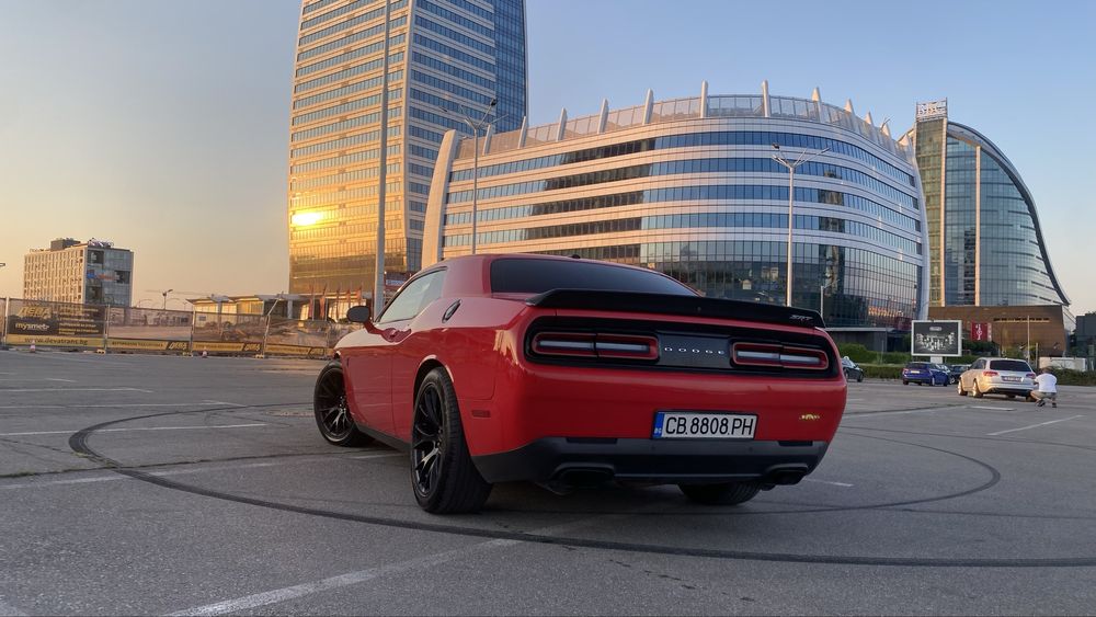 Dodge Challenger SRT Hellcat 6.2L HEMI