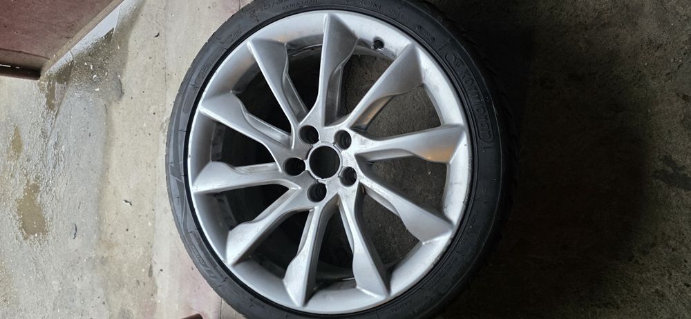 Vind 2 jante originale de audi pe 19 sunt fara cauciucuri la 650 lei a