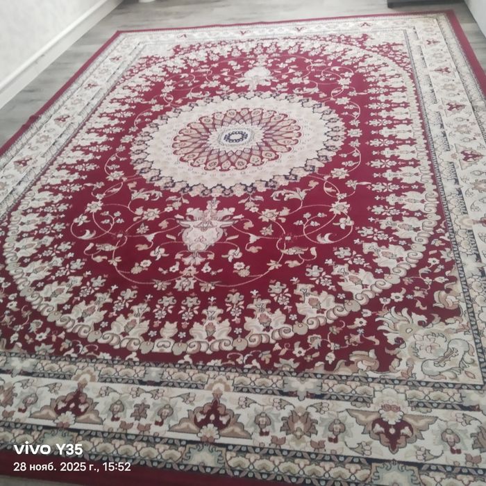 Продам ковер 3м на 4м.