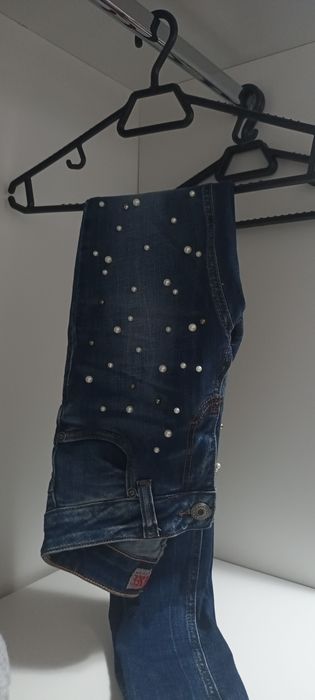 Дамски, стилни дънки.