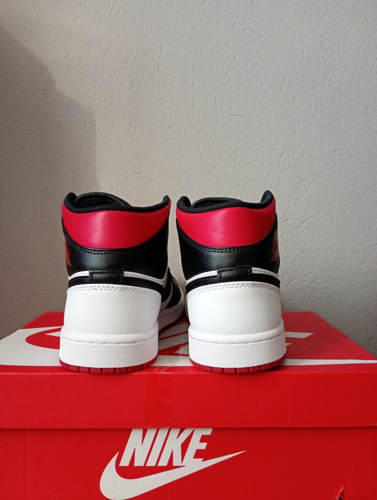 Jordan 1 mid pantofi