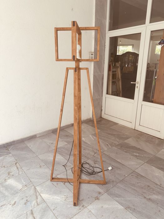 Дизайнерска стояща лампа от масивно дърво – 175 см / скандинавски стил