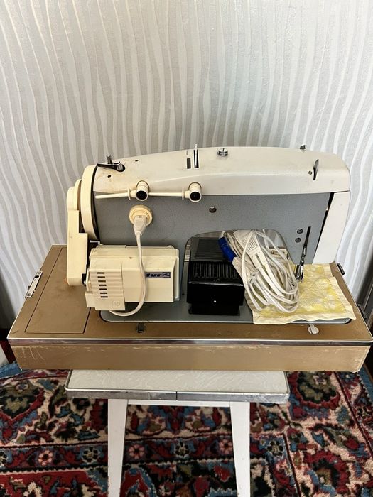 Швейная машинка Veritas