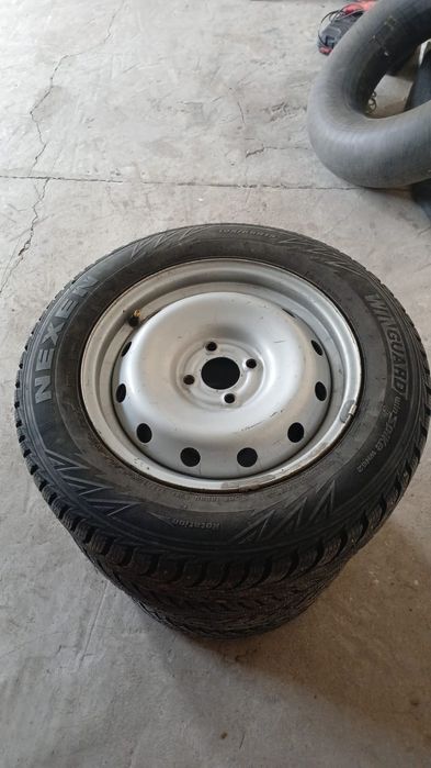 продам зимние шины