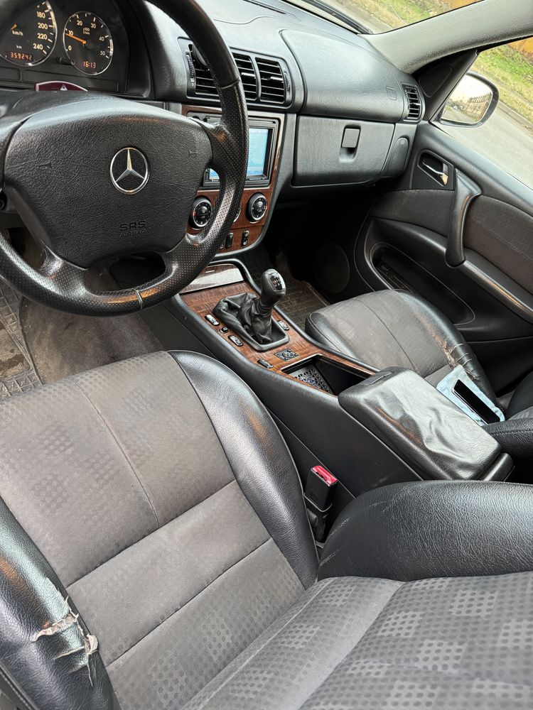 Mercedes ML 270 W163