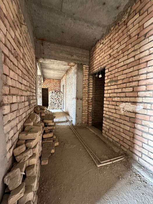 Продается квартира ( коробка) в доме Габус , вторая линия 4/8/8