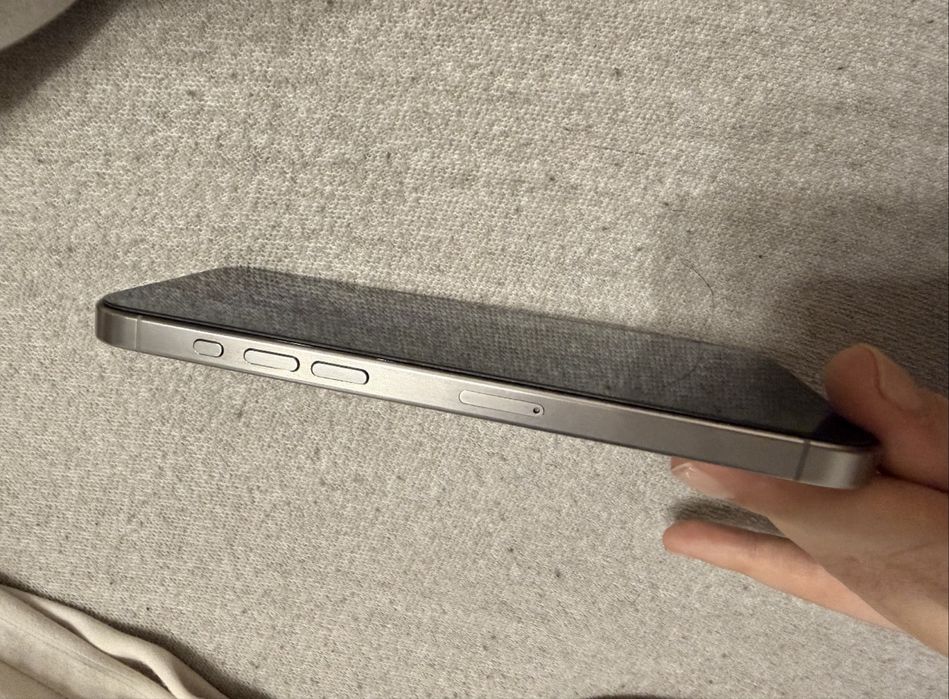 Iphone 15 PRO MAX - natural titanium