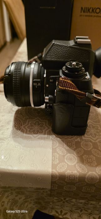 Nikon F4s + 50mm f/1.8G AF-S + accesorii complete – stare excelentă –