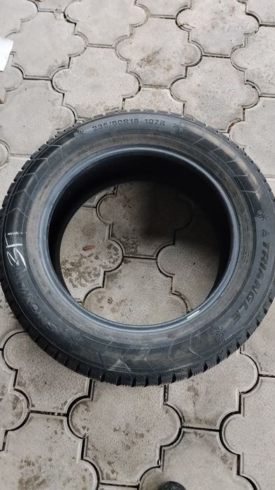 Шины зима 235/60/18