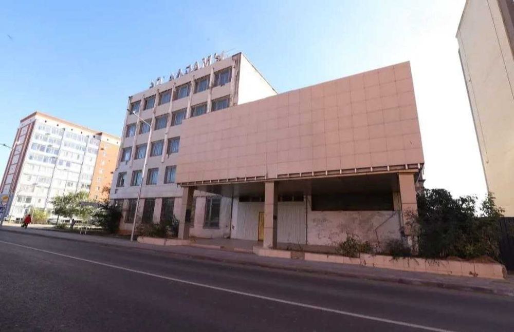 Отдельно-стоящее здание в Центре города.