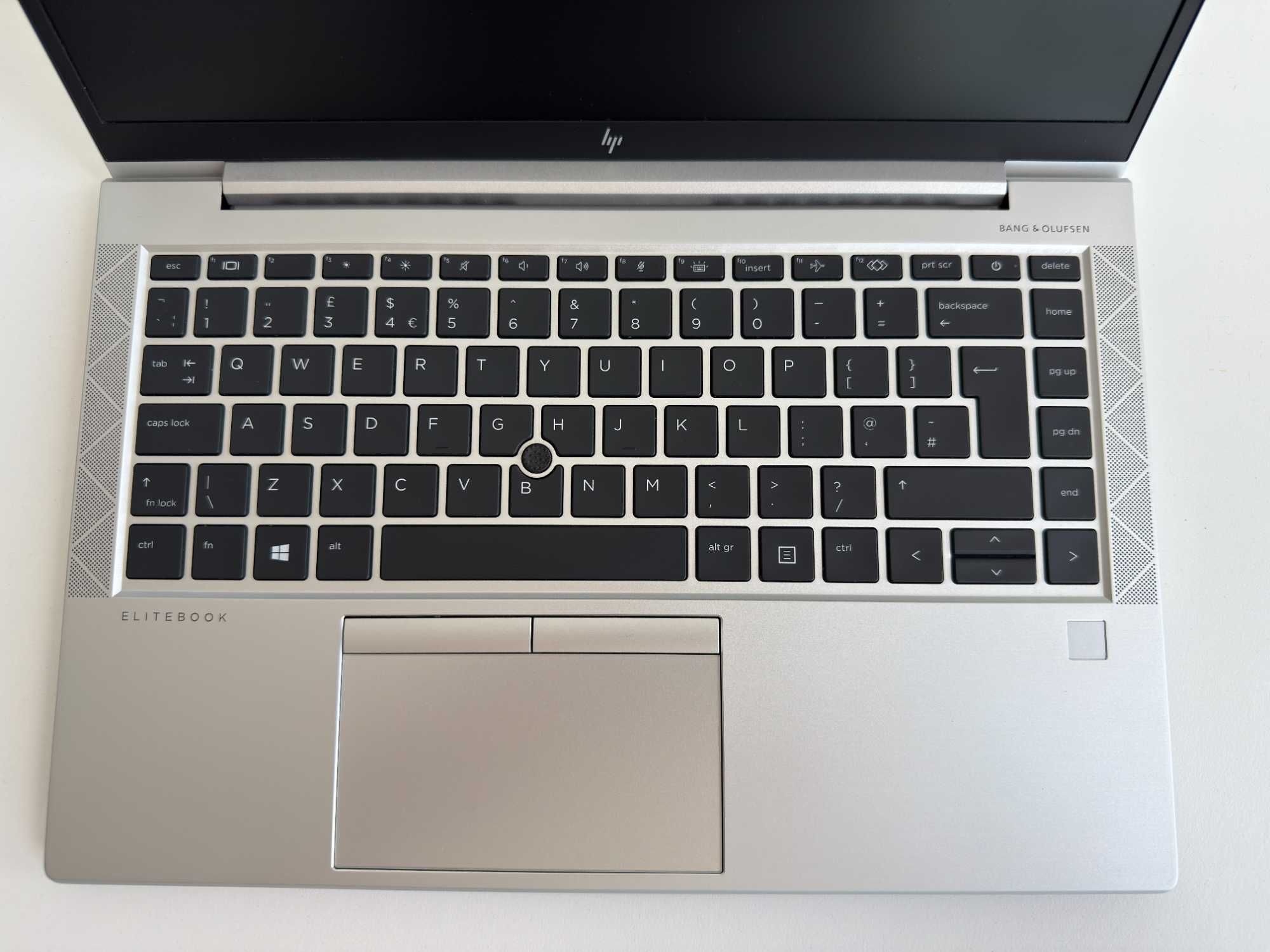 Продавам лаптоп HP EliteBook 845 G8 AMD Ryzen 7 / 16GB RAM / 512GB SSD