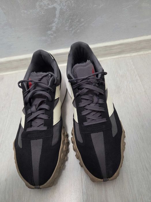 Vand adidasi New Balance