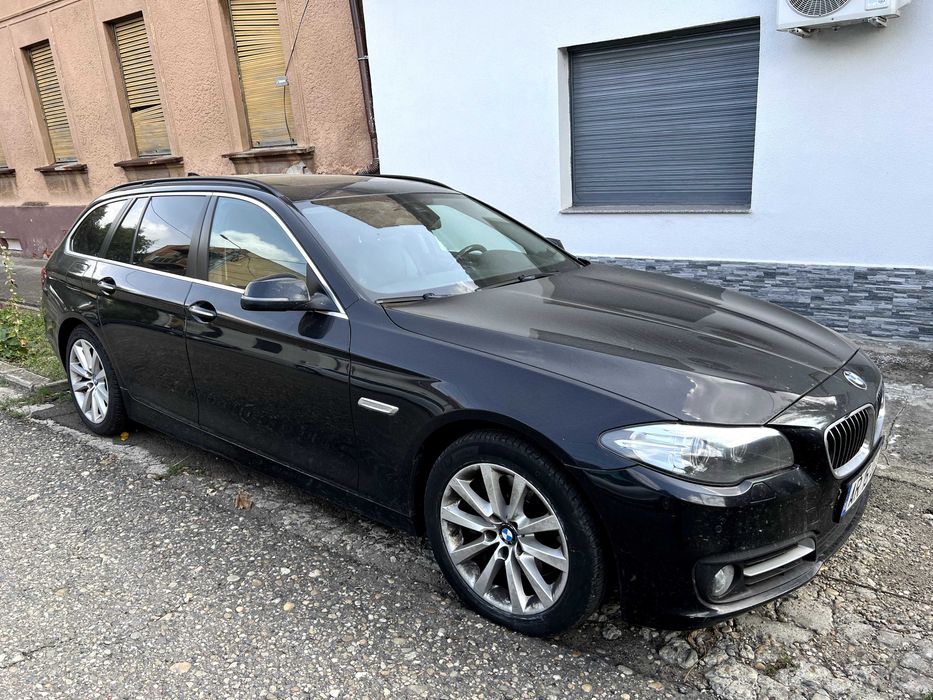 BMW Seria 5 530d Full F11 Xenon Navigație Mare Piele Istoric Complet