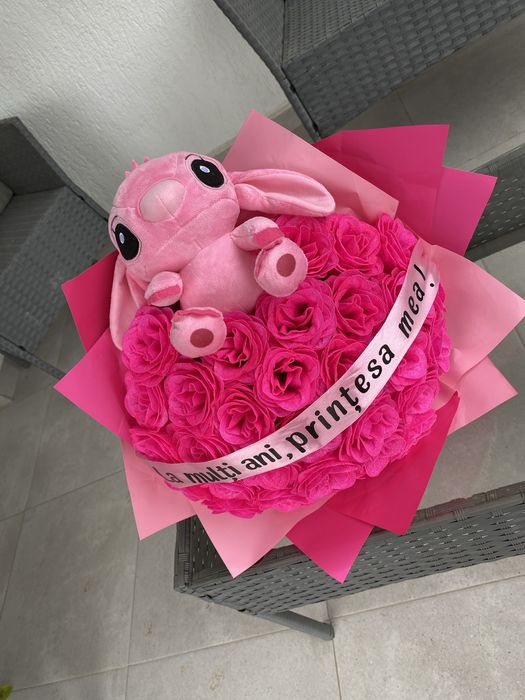 Buchet roz cu stitch