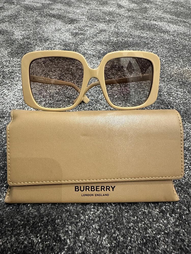 Ochelari de soare Burberry