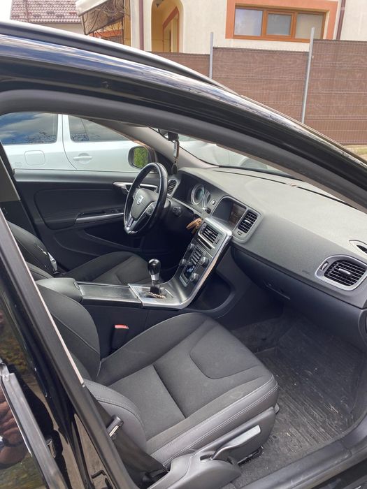 Vând Volvo V60 2.0 163cp,proprietar