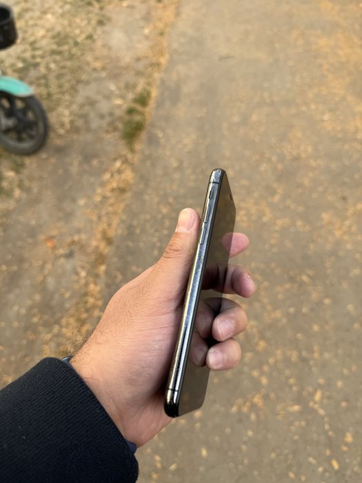 Iphone x ayfon x 64gb qora sotiladi tel ideal aybi yo face ishlidi