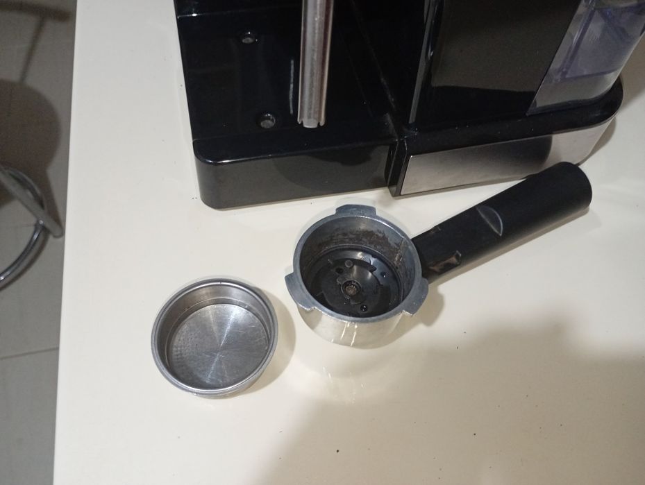 Espressor Gorenje ESCM15DBK 1100w-15bari (fara tavita)